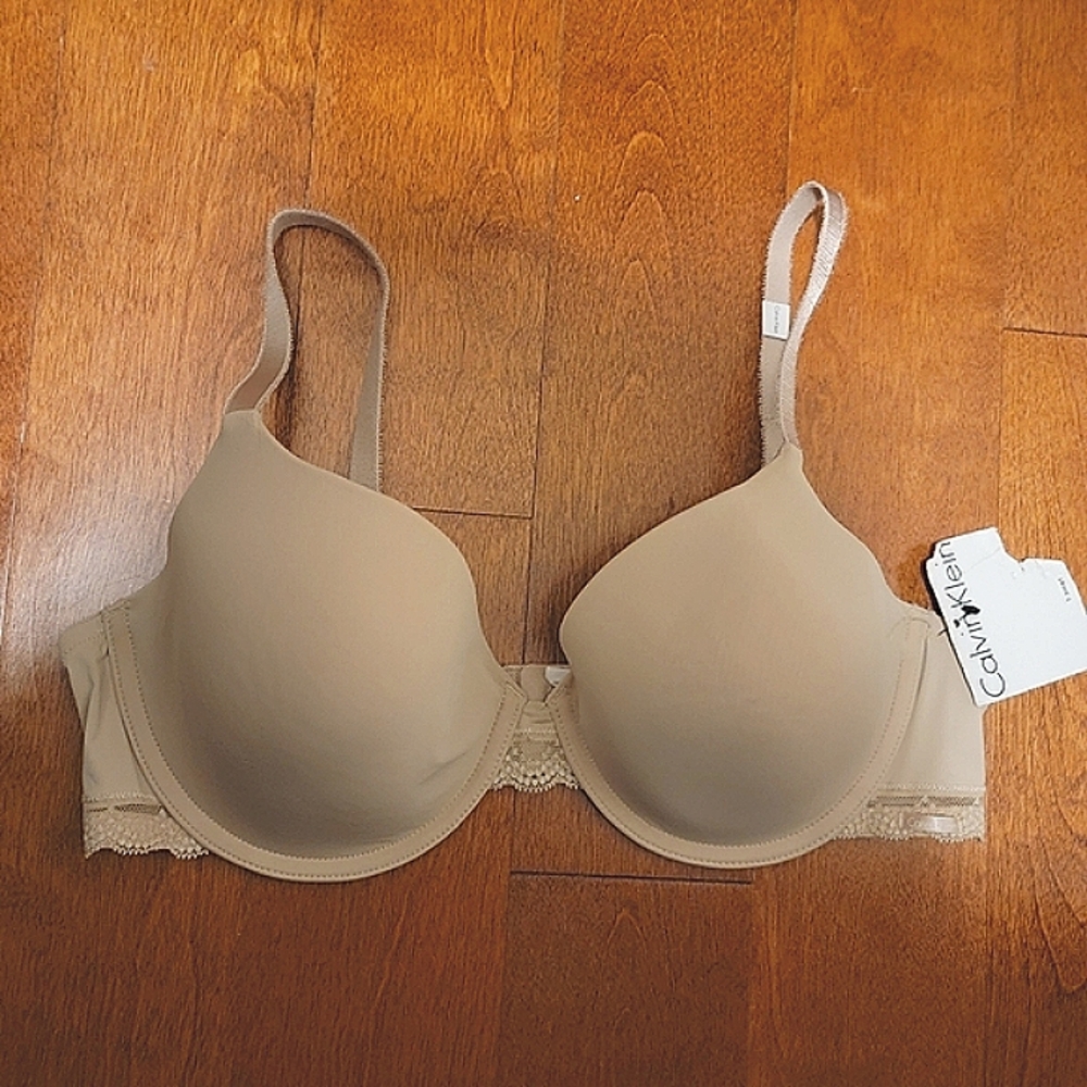 NWT Calvin Klein T-SHIRT Bra